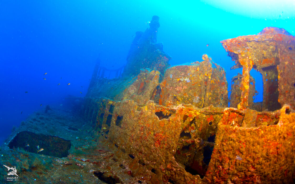 visite d'une épave ancienne dans la baie de Cavalaire