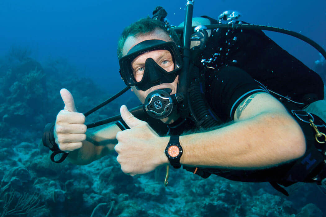 Un plongeur conquis par sa formation Dive master chez Mio Palmo Plongée